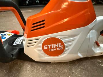 Stihl HSA 100 Heggenschaar zgan bj 2024 incl accu en lader beschikbaar voor biedingen