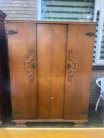Kleding kast, Ophalen