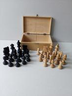 Vintage Schaakspel in kistje. Hout.China., Hobby en Vrije tijd, Gezelschapsspellen | Bordspellen, Een of twee spelers, Ophalen of Verzenden