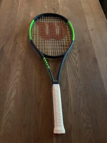 Nieuw Wilson Blade Team 99 Tennisracket beschikbaar voor biedingen