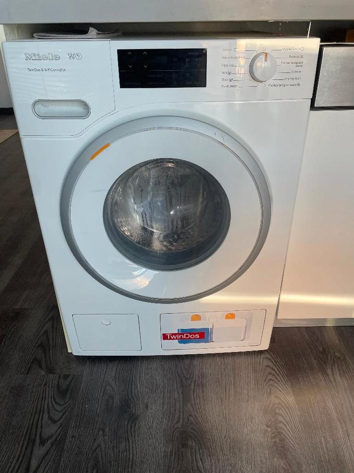 Miele W1 WWE 660 Wasmachine - TwinDos & WiFi, Witgoed en Apparatuur, Wasmachines, Zo goed als nieuw, Voorlader, 8 tot 10 kg, 85 tot 90 cm