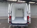 Volkswagen Crafter 140pk Koelwagen Automaat Thermo King V-20, Auto's, Bestelauto's, Automaat, Stof, Gebruikt, Euro 6