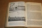 Voetbal Jaarboek 1953., Ophalen of Verzenden, Gelezen, Balsport