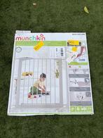 Munchkin traphekje, Kinderen en Baby's, Traphekjes, Ophalen, Zo goed als nieuw, Oprolhekje