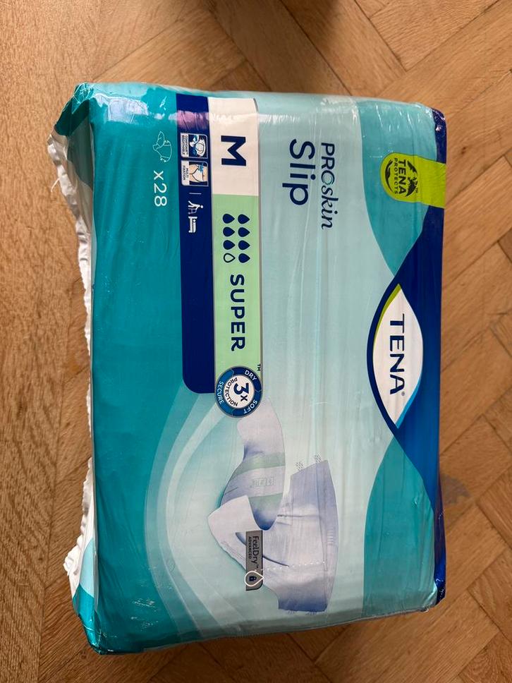 TENA Slip Super Medium, Diversen, Verpleegmiddelen, Zo goed als nieuw, Ophalen of Verzenden