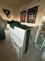 Halfhoogslaper t.w.v 400 euro incl. Bureau, boekenkast., Kinderen en Baby's, Kinderkamer | Stapelbedden en Hoogslapers, Ophalen
