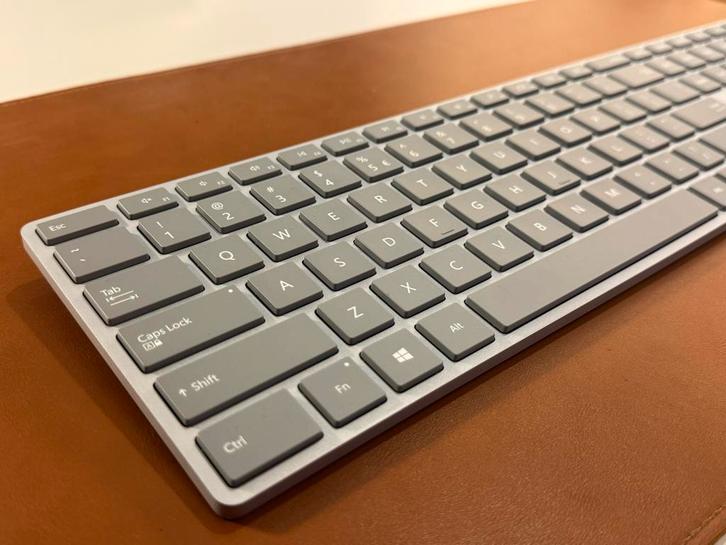 Microsoft Surface Keyboard - Zo goed als nieuw!, Computers en Software, Toetsenborden, Zo goed als nieuw, Qwerty, Draadloos, Ophalen of Verzenden
