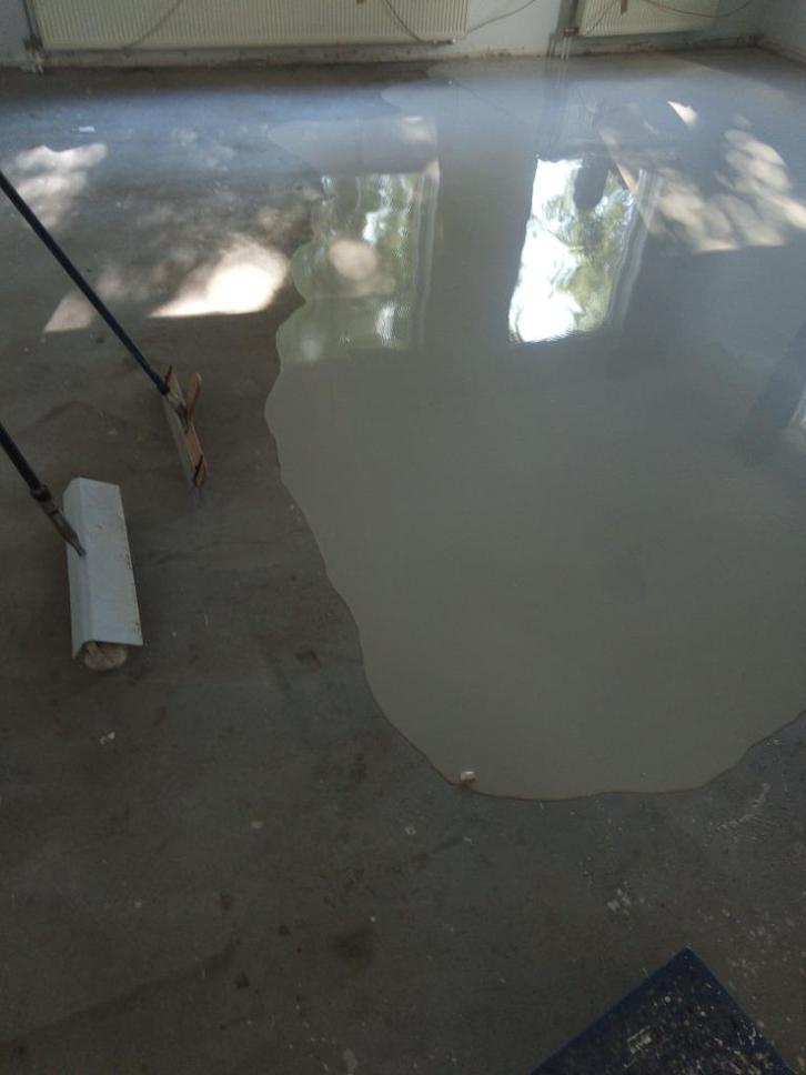 Egaliseren | Wij egaliseren uw vloer | scherpe prijs, Diensten en Vakmensen, Vloerleggers en Parketteurs