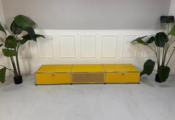 USM Haller Designer Regal Gelb Sideboard Lowboard TV Metall beschikbaar voor biedingen