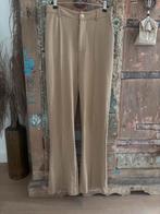 Nikkie Pantalon Camel met Gouden Details - Maat 38, Maat 38/40 (M), Beige, Ophalen of Verzenden, Zo goed als nieuw