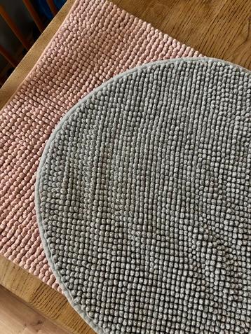 Badmat Ikea 2 stuks roze en grijs beschikbaar voor biedingen
