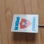SPELDJE McMillan's pindakaas, Verzamelen, Speldjes, Pins en Buttons, Ophalen of Verzenden, Zo goed als nieuw, Merk