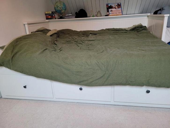 Ikea Hemnes bedbank wit - uittrekbaar, Huis en Inrichting, Slaapkamer | Bedden, Gebruikt, Tweepersoons, 80 cm, 200 cm, Hout, Wit