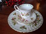 Royal Albert December kop en schotel set, Antiek en Kunst, Ophalen of Verzenden