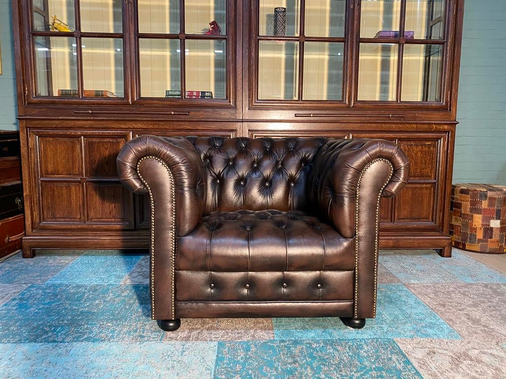 Chesterfield club fauteuil bruin geknoopte zitting, Ophalen of Verzenden, Gebruikt, 75 tot 100 cm