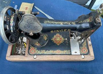 Vintage Naaimachine Singer beschikbaar voor biedingen