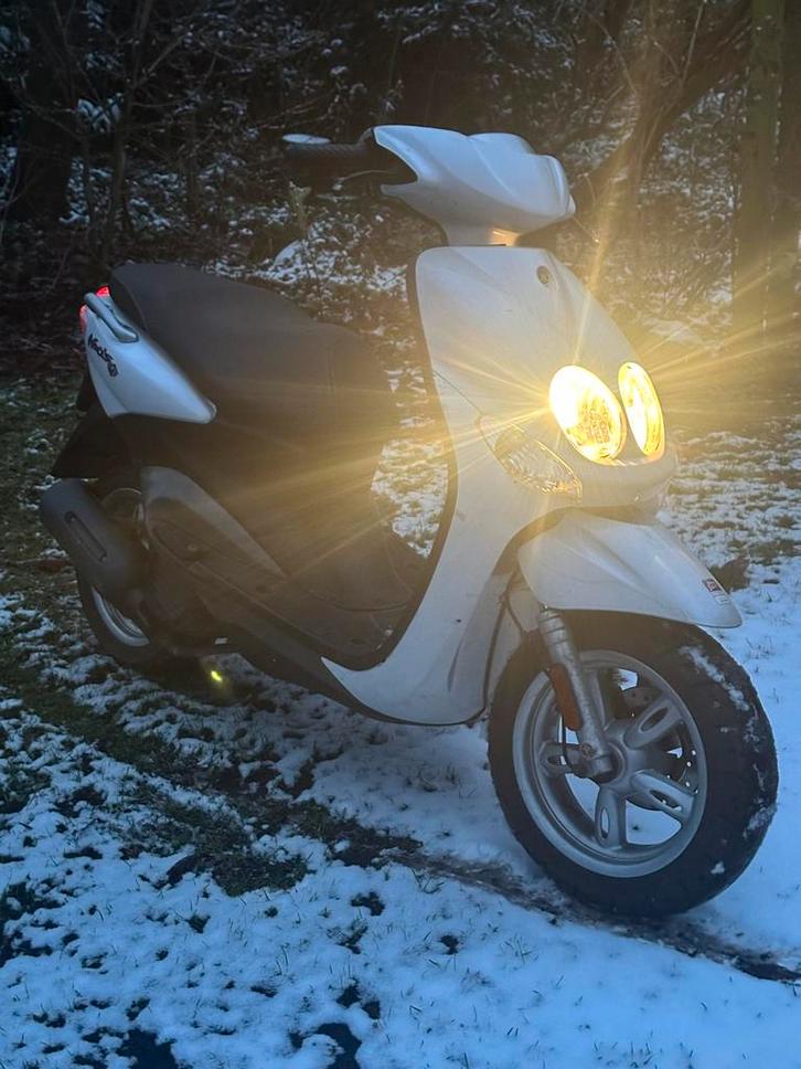 Yamaha neos 4 takt injectie injector kapot loopt wel, Fietsen en Brommers, Scooters | Yamaha, Zo goed als nieuw, Neo's, Benzine
