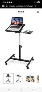 Ergonomische laptoptafel op wielen, in hoogte verstelbaar, Computers en Software, Laptoptafels, Ophalen, Zo goed als nieuw