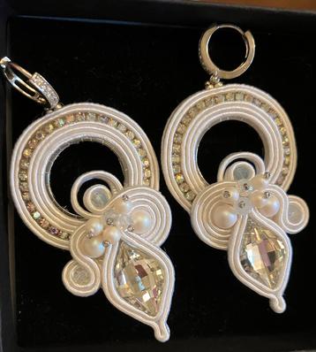 Soutache, Swarovski oorbellen beschikbaar voor biedingen
