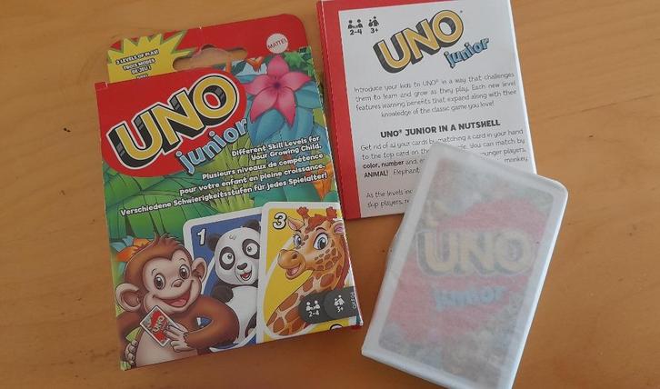 UNO junior (3+), Hobby en Vrije tijd, Gezelschapsspellen | Kaartspellen, Zo goed als nieuw, Een of twee spelers, Drie of vier spelers