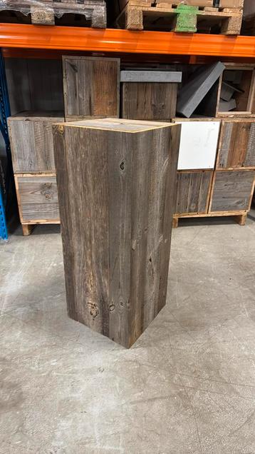 11 Barnwood sokkels/zuiltjes 40x40x100cm  beschikbaar voor biedingen