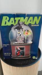 batman , the joker, harleyquinn snowglobe, Ophalen of Verzenden, Gebruikt, Film, Beeldje, Replica of Model