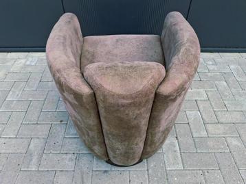 2 Art deco stijl suede lounge fauteuils beschikbaar voor biedingen