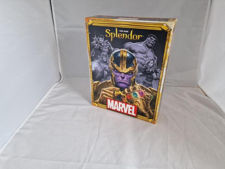 Splendor. Marvel editie, Hobby en Vrije tijd, Gezelschapsspellen | Bordspellen, Nieuw, Ophalen of Verzenden