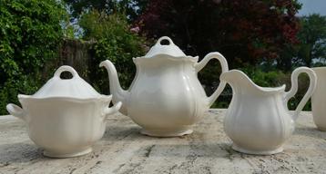 Nieuw Wedgwood Queen's Shape Servies Qeeen's Plain beschikbaar voor biedingen
