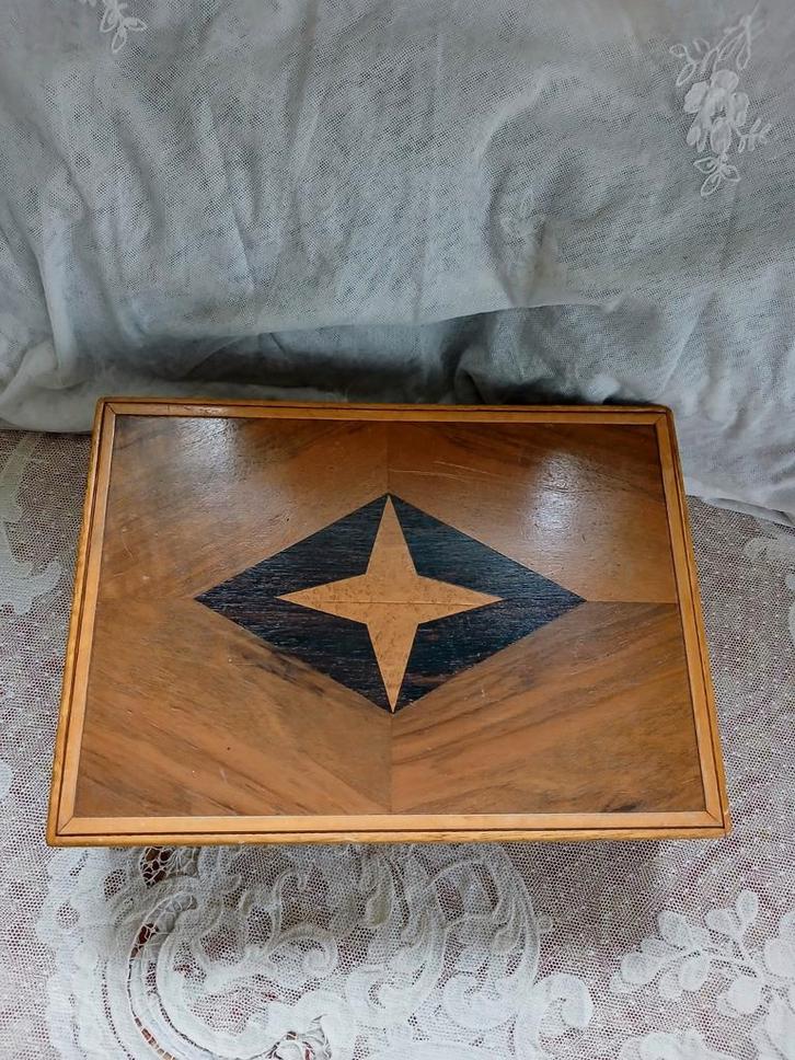 Antieke gevulde naaikist..., Antiek en Kunst, Antiek | Woonaccessoires, Ophalen of Verzenden