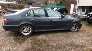 BMW 5-serie 530i Executive  Antrazit M 9-2000