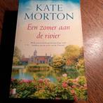 Kate Morton - Een zomer aan de rivier, Boeken, Romans, Ophalen of Verzenden, Zo goed als nieuw, Kate Morton, Wereld overig