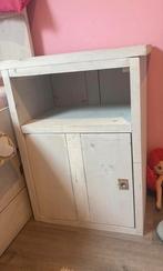 Steigerhouten kastje, Ophalen