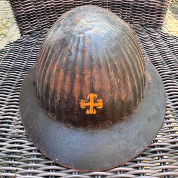 Portugese M1916 helm  beschikbaar voor biedingen