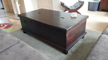 Salontafel - Massief teak houten kist in de koloniale stijl. beschikbaar voor biedingen