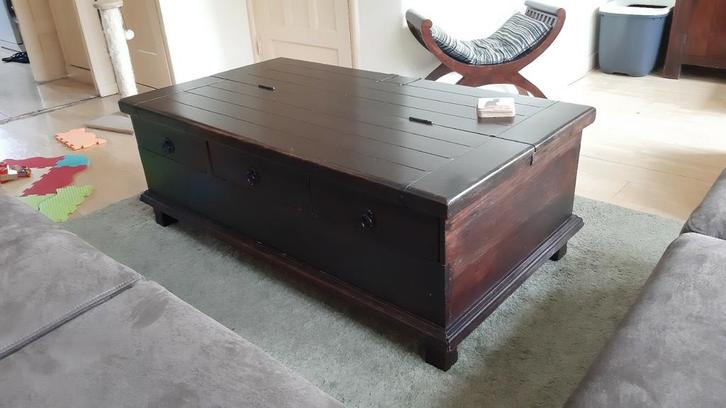 Salontafel - Massief teak houten kist in de koloniale stijl., Huis en Inrichting, Woonaccessoires | Kisten, Zo goed als nieuw