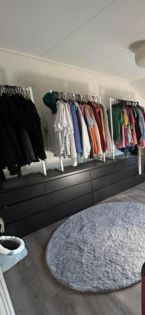 2x Malmkasten IKEA met kledingrekken, Huis en Inrichting, Kasten | Kledingkasten, Zo goed als nieuw, 100 tot 150 cm, 150 tot 200 cm