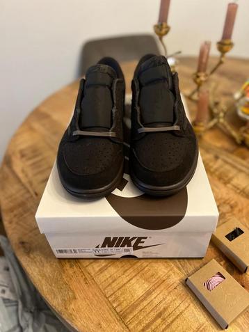 Maat 45 - Air Jordan 1 Low OG Travis Velvet Brown/Dark Mocha beschikbaar voor biedingen