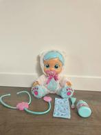 Cry baby pop met extra spullentjes, Kinderen en Baby's, Speelgoed | Poppen, Ophalen of Verzenden, Zo goed als nieuw, Babypop