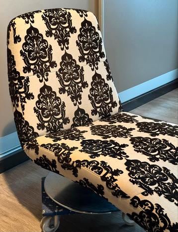 Retro sofa, zwart-wit beschikbaar voor biedingen