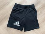 Adidas Zwart sportbroekje maat 128, Verzenden, Zo goed als nieuw, Jongen, Broek