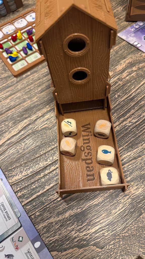 Wingspan dobbelsteenhuisje, Hobby en Vrije tijd, Gezelschapsspellen | Bordspellen, Zo goed als nieuw, Ophalen of Verzenden