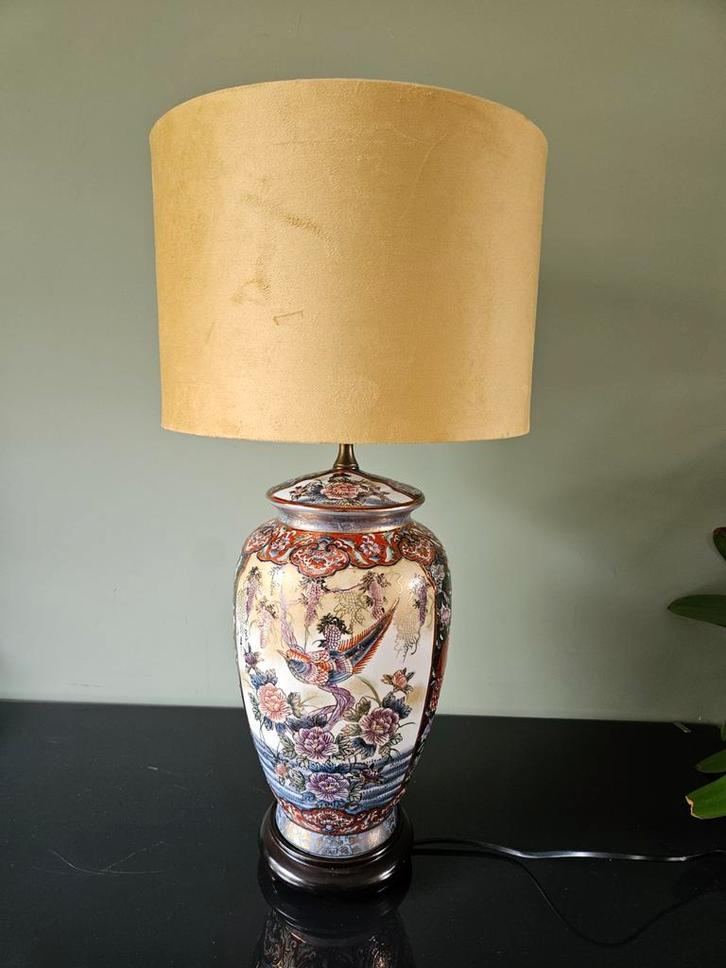 Oosterse tafellamp /vaaslamp met oa vogels en gouden details, Huis en Inrichting, Lampen | Tafellampen, Gebruikt, 50 tot 75 cm