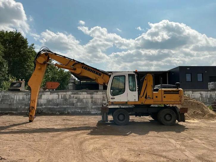 Liebherr A904C litronic (bj 2008), Zakelijke goederen, Machines en Bouw | Kranen en Graafmachines, Kraan