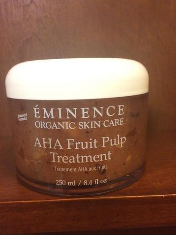 Eminence organic peelings beschikbaar voor biedingen