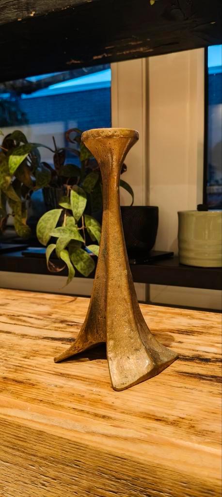 Brutalistische bronzen kandelaar Michael Harjes, Antiek en Kunst, Antiek | Koper en Brons, Ophalen of Verzenden