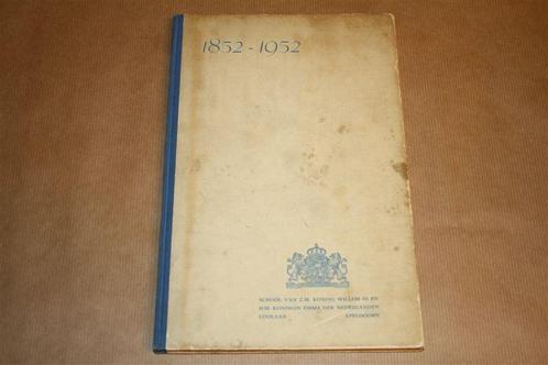 Gedenkboek Koningsschool Koning Willem III Apeldoorn 1952., Boeken, Geschiedenis | Stad en Regio, Gelezen, 20e eeuw of later, Ophalen of Verzenden