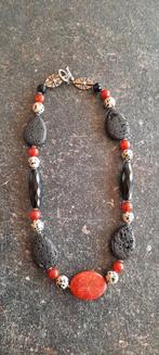 Etnische edelsteen ketting , koraal,zwarte git,lavasteen, Sieraden, Tassen en Uiterlijk, Edelstenen, Ophalen of Verzenden, Zo goed als nieuw