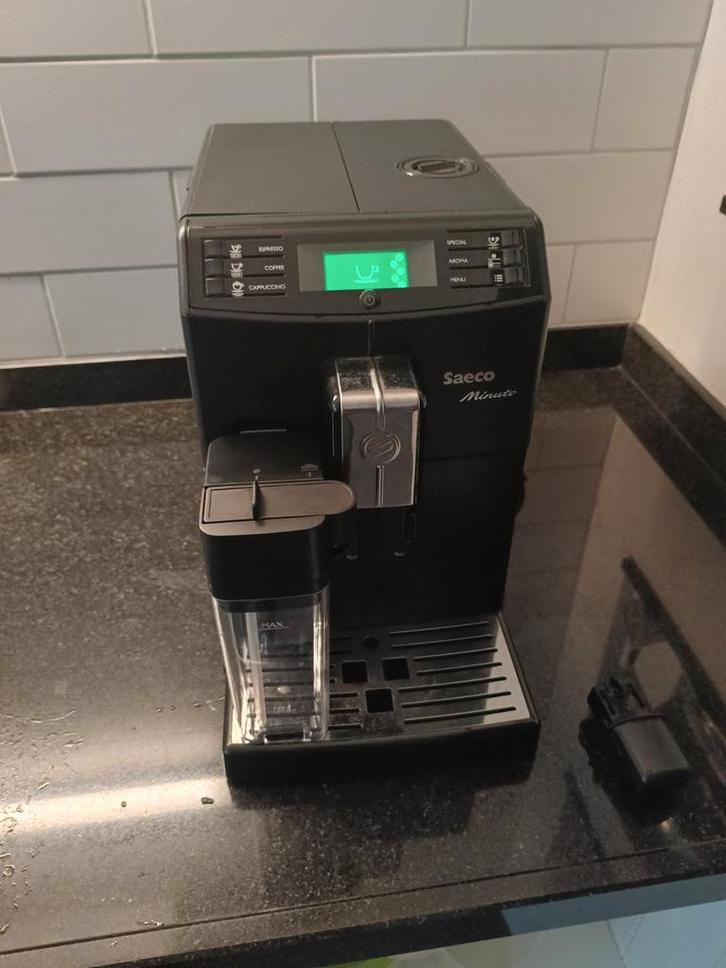 Saeco Volautomatisch Espresso Apparaat, Witgoed en Apparatuur, Koffiezetapparaten, Gebruikt, Koffiebonen, Espresso apparaat, 2 tot 4 kopjes