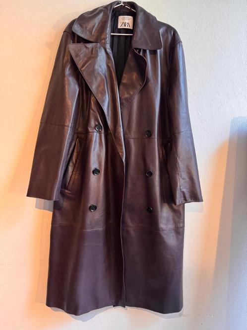 Zara leren trenchcoat jas bordeaux burgundy M, Kleding | Dames, Jassen | Winter, Zo goed als nieuw, Maat 38/40 (M), Rood, Ophalen of Verzenden